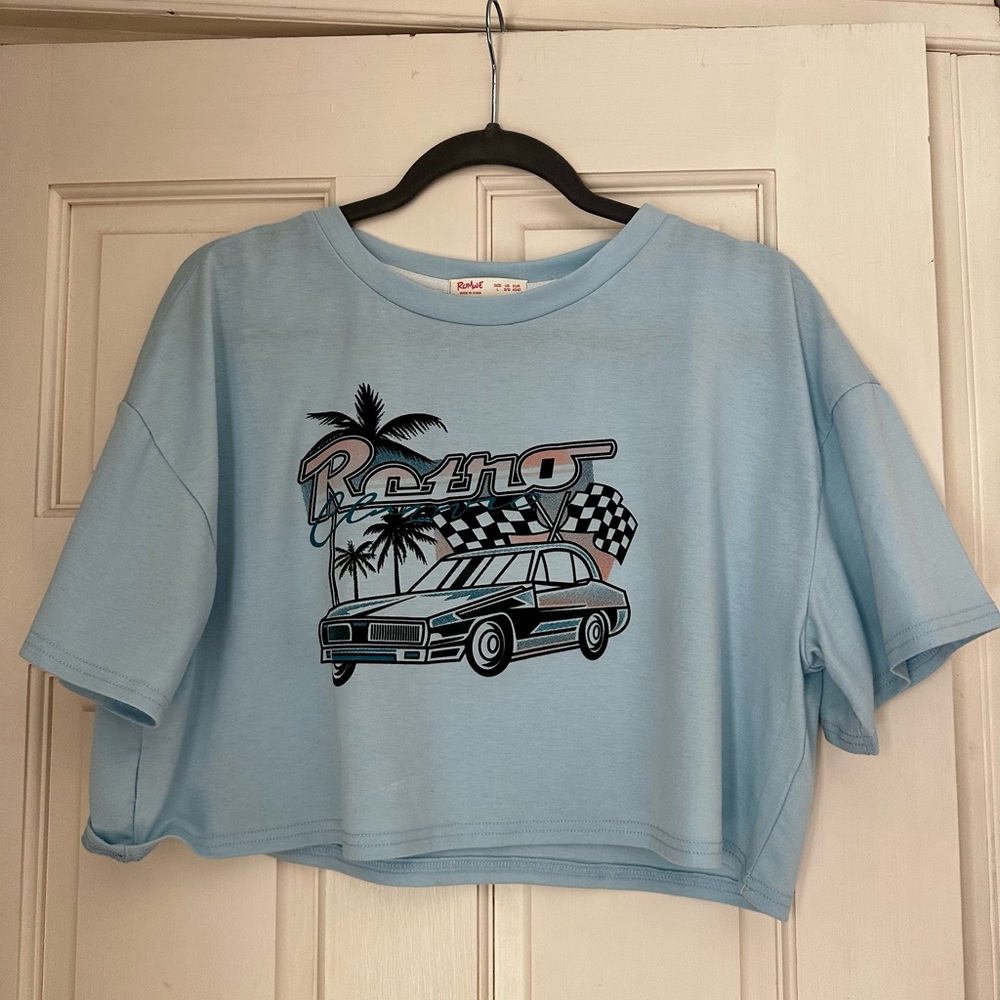 Romwe light blue “retro” graphic crop top